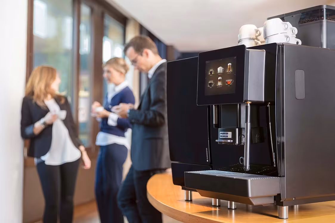 Nadmierny hałas i wibracje podczas pracy w ekspresach Franke