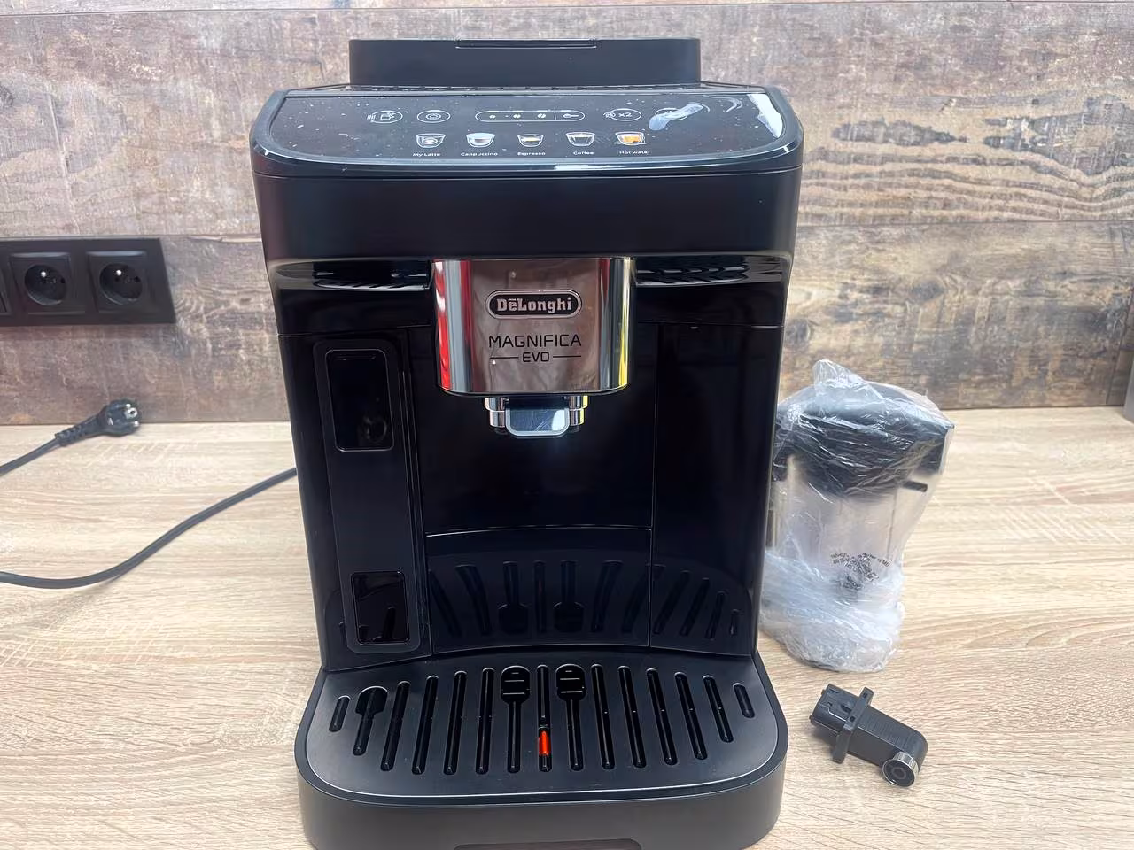 Automatyczny ekspres ciśnieniowy De'Longhi ECAM 290.61.B (Art. 42241) — zdjęcie 3 — miniatura 4