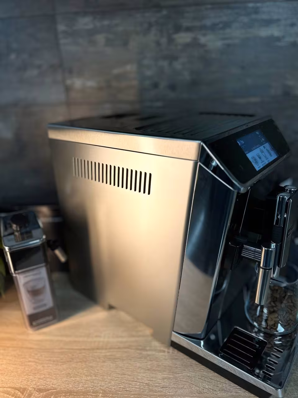 Automatyczny ekspres ciśnieniowy De'Longhi Primadonna ECAM 650.85.MS Elite - AGD Group Łódź