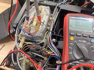 Sprawdzenie ekspresu do kawy Delonghi