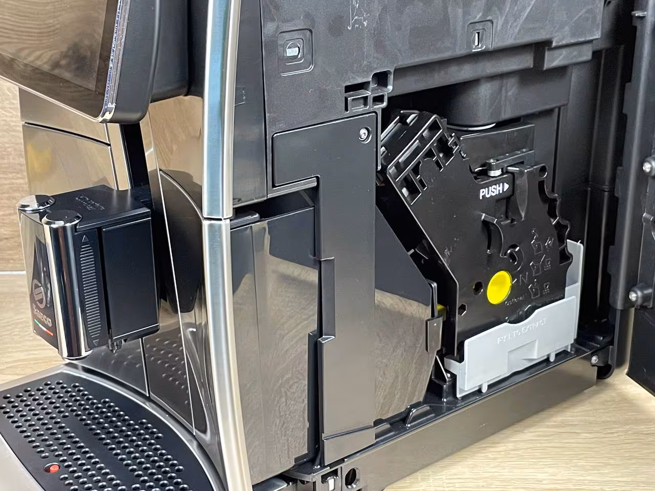 Automatyczny ekspres ciśnieniowy Saeco Xelsis Suprema SM8885/00 (Art. 42251) - AGD Group Łódź