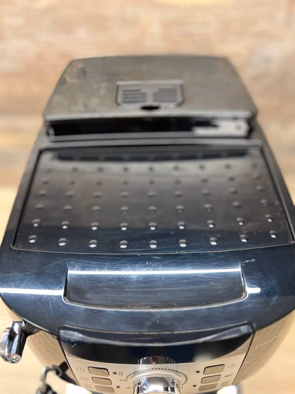 Automatyczny ekspres De'Longhi ECAM 22.110 B Magnifica S (Art. 42103) - AGD Group Łódź