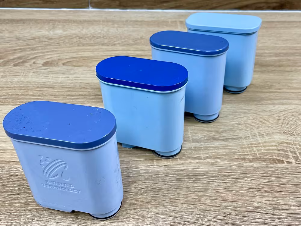 Jak oszczędności na zamiennikach filtrów do ekspresów do kawy niszczą Twoje urządzenie