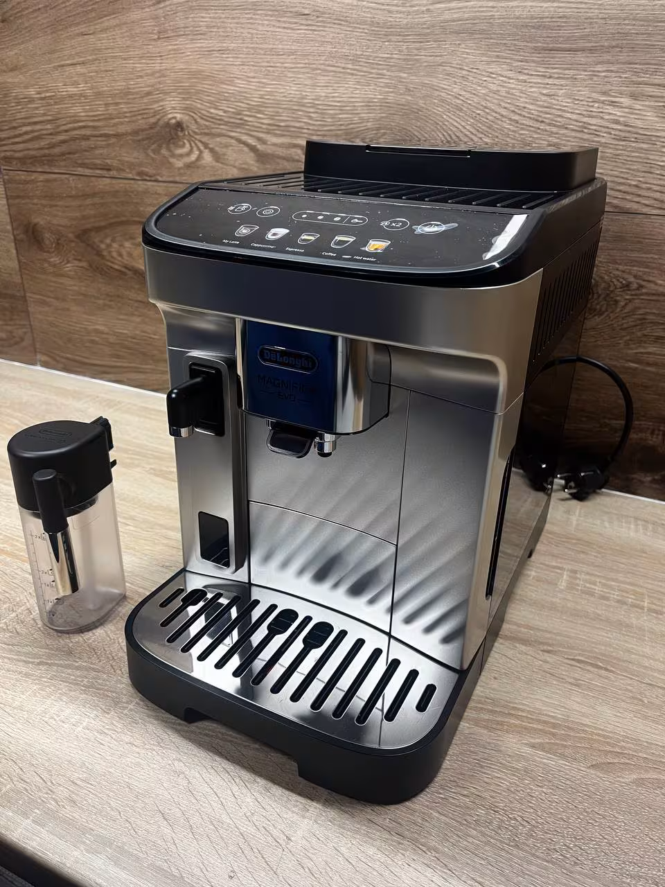 Automatyczny ekspres ciśnieniowy De'Longhi Magnifica Evo 290.61.SB (Art. 1523) - AGD Group Łódź