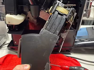 Rozwiązanie Problemu Błąd 8 w Ekspresach do Kawy Jura