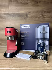 Kolbowy ekspres ciśnieniowy De'Longhi Dedica EC685.R - AGD Group Łódź