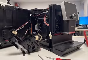 Błąd 8 w ekspresie Nivona – przyczyny i naprawa zaparzacza Błąd 8 w ekspresie Nivona – przyczyny i naprawa zaparzacza