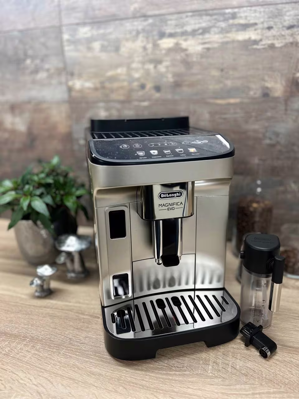 Automatyczny ekspres ciśnieniowy De'Longhi Magnifica Evo ECAM 290.61.SB - AGD Group Łódź