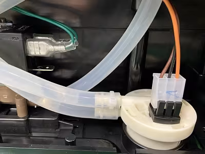 Nivona „Napełnij system” – przyczyny komunikatu i naprawa