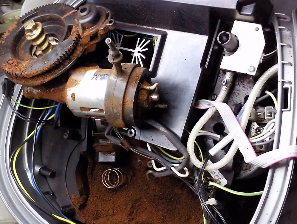 Pełny przewodnik po usuwaniu błędów Error 01 i Error 02 ekspresów Saeco - serwis AGD Group Łódź