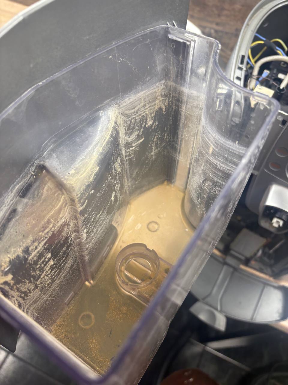 Odkamienianie ekspresu do kawy poradnik