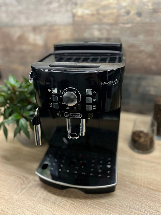 Automatyczny ekspres De'Longhi ECAM 21.117.B Magnifica S — zdjęcie główne produktu AGD Group — zdjęcie 2