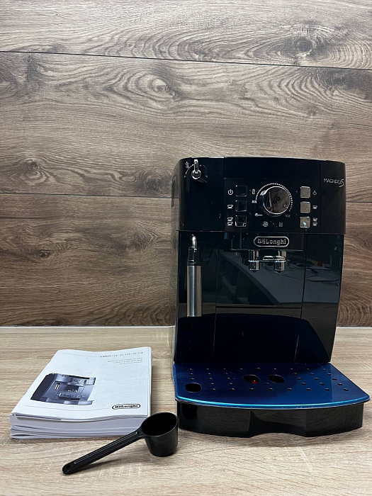 Automatyczny ekspres De'Longhi Magnifica S ECAM 21.117.B — zdjęcie główne produktu AGD Group — zdjęcie 2