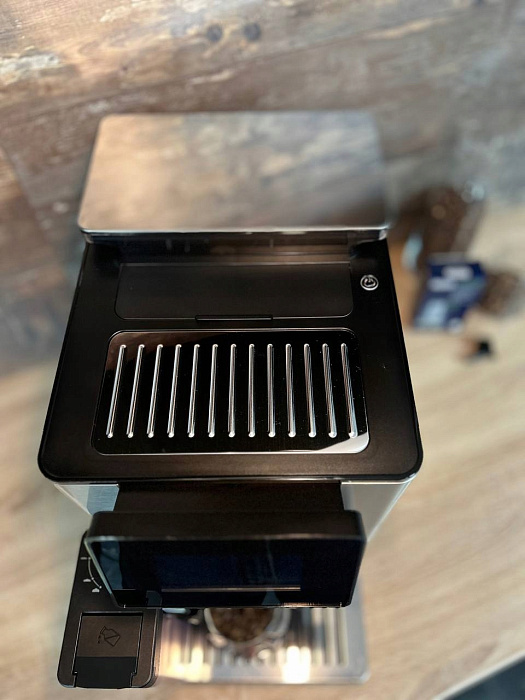 Automatyczny ekspres ciśnieniowy De'Longhi ECAM 610.74 MB PrimaDonna Soul — zdjęcie 4 — zdjęcie 5