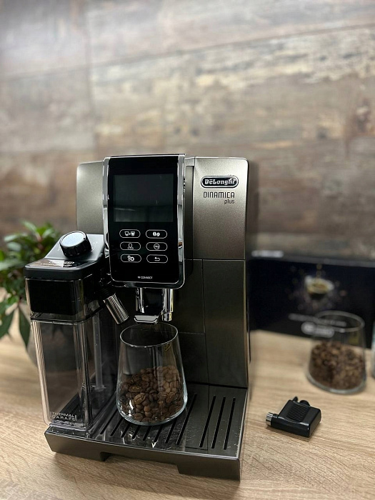 Automatyczny ekspres ciśnieniowy DeLonghi ECAM 370.95.T — zdjęcie główne produktu AGD Group — zdjęcie 2