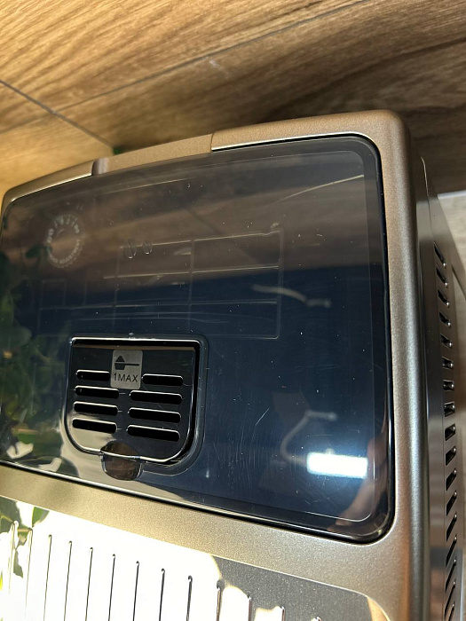 Automatyczny ekspres ciśnieniowy DeLonghi Dinamica Plus ECAM 370.95.T (Art. 1323) — zdjęcie 11 — zdjęcie 12