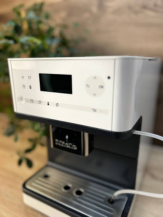 Ekspres ciśnieniowy do kawy Miele CM 6310 biały — zdjęcie główne produktu AGD Group Ekspres ciśnieniowy do kawy Miele CM 6310 biały — zdjęcie główne produktu AGD Group — zdjęcie 2