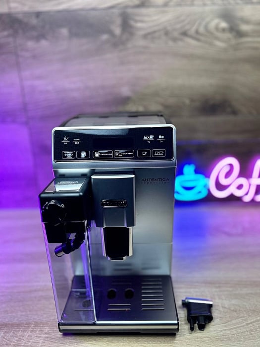 Automatyczny ekspres ciśnieniowy De'Longhi Autentica Cappuccino - AGD Group Łódź Automatyczny ekspres ciśnieniowy De'Longhi Autentica Cappuccino - AGD Group Łódź
