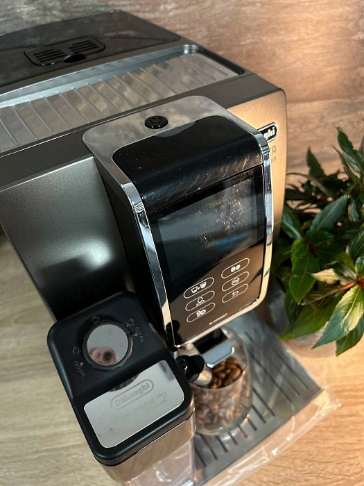 Automatyczny ekspres De'Longhi ECAM 370.95.T — zdjęcie główne produktu AGD Group — zdjęcie 2