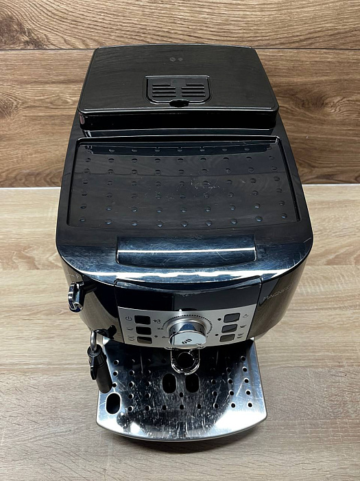 Automatyczny ekspres De'Longhi Magnifica S ECAM 22.110.B (Art. 1519) — zdjęcie 4 Automatyczny ekspres De'Longhi Magnifica S ECAM 22.110.B (Art. 1519) — zdjęcie 4 — zdjęcie 5