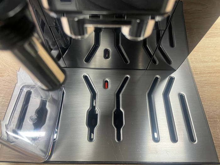 Automatyczny ekspres ciśnieniowy De'Longhi ECAM 550.65.SB 1450 W czarny — zdjęcie 8 — zdjęcie 9