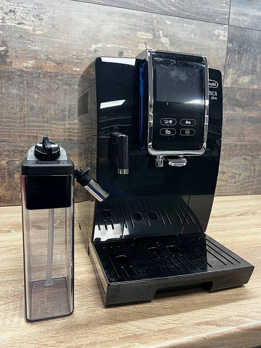 Automatyczny ekspres ciśnieniowy De'Longhi Dinamica Plus ECAM 370.70.B — zdjęcie główne produktu AGD Group — zdjęcie 2