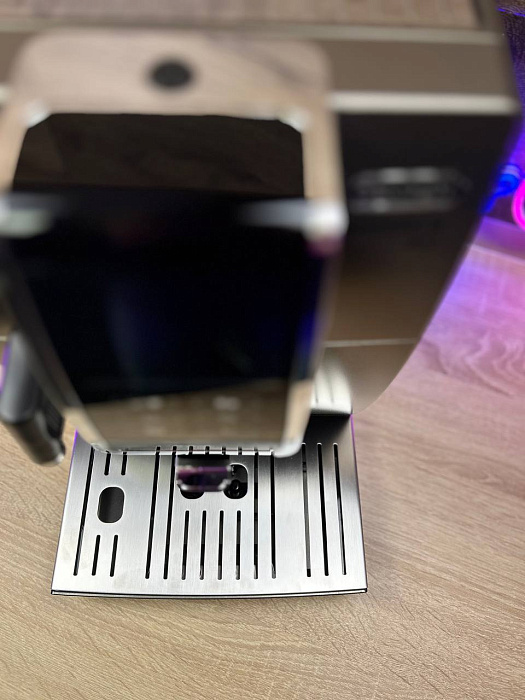 Automatyczny ekspres ciśnieniowy DeLonghi Dinamica Plus ECAM 370.95.T — zdjęcie 3 — zdjęcie 4