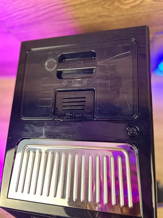 Automatyczny ekspres ciśnieniowy De'Longhi Eletta ECAM 46.860.B - AGD Group Łódź