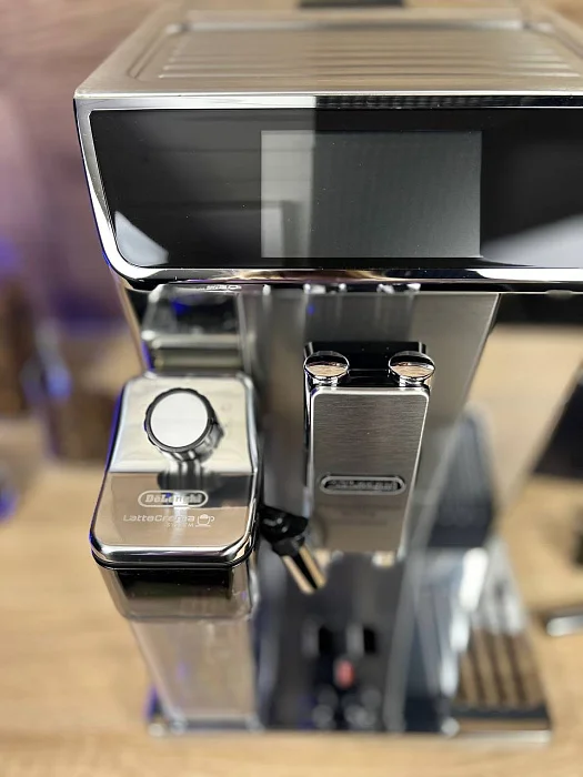 Automatyczny ekspres ciśnieniowy De'Longhi Primadonna ECAM 650.85.MS Elite - AGD Group Łódź