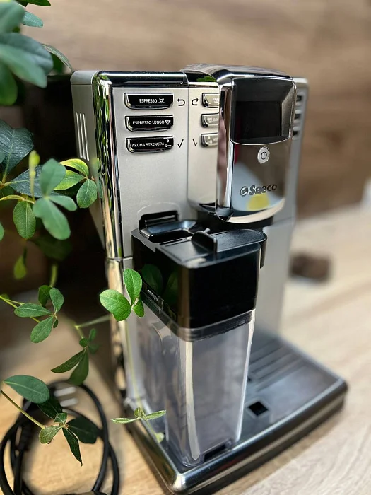 Automatyczny ekspres ciśnieniowy Saeco Incanto HD8918 - AGD Group Łódź