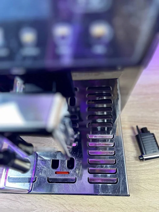 Automatyczny ekspres ciśnieniowy De'Longhi Eletta ECAM 46.860.B - AGD Group Łódź