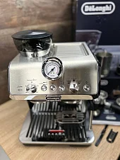 Kolbowy ekspres ciśnieniowy De'Longhi La Specialista Arte EC9155.MB - AGD Group Łódź