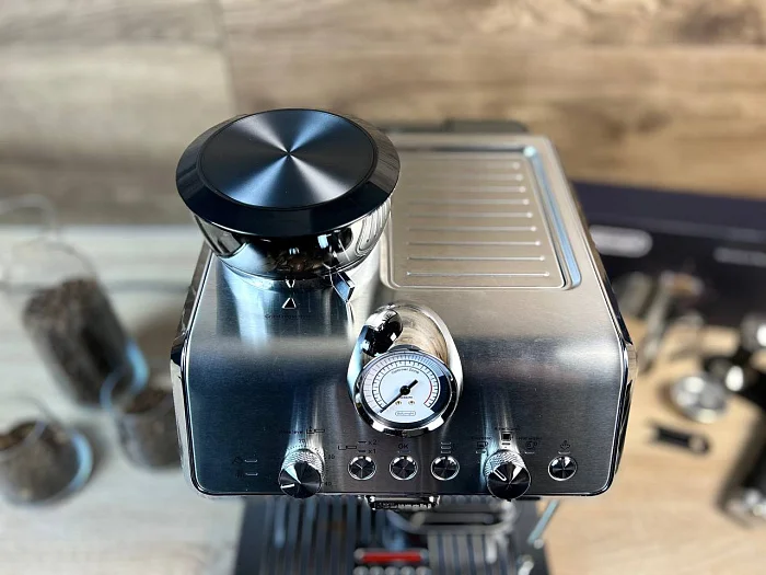 Kolbowy ekspres ciśnieniowy De'Longhi La Specialista Arte EC9155.MB - AGD Group Łódź