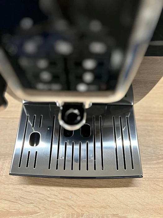 Automatyczny ekspres ciśnieniowy De'Longhi ECAM 350.55B - AGD Group Łódź