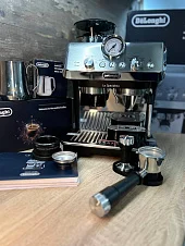 Kolbowy ekspres ciśnieniowy De'Longhi La Specialista Arte EC9155.MB - AGD Group Łódź