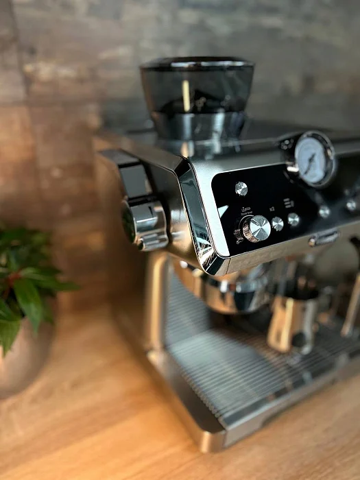 Kolbowy ekspres ciśnieniowy De'Longhi La Specialista Prestigio EC 9355.M - AGD Group Łódź