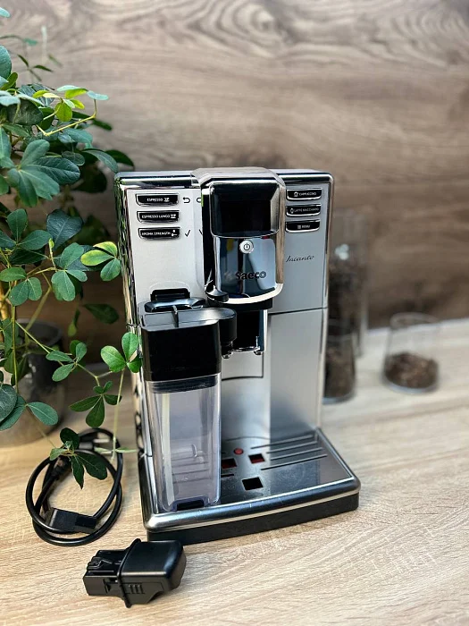 Automatyczny ekspres ciśnieniowy Saeco Incanto HD8918 - AGD Group Łódź