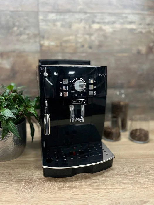 Automatyczny ekspres De'Longhi ECAM 21.117.B Magnifica S - AGD Group Łódź