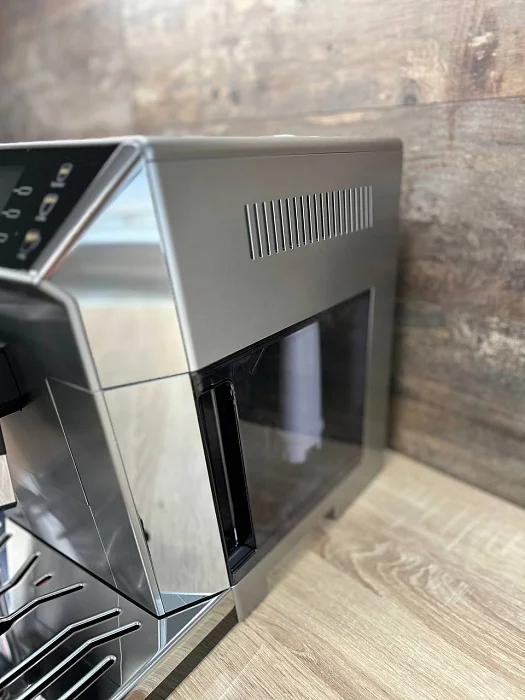 Automatyczny ekspres ciśnieniowy De'Longhi PrimaDonna Class ECAM550.85MS - AGD Group Łódź