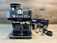 Kolbowy ekspres ciśnieniowy De'Longhi La Specialista Arte EC9155.MB - AGD Group Łódź