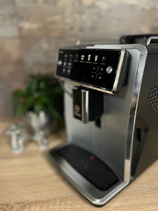 Automatyczny ekspres ciśnieniowy Saeco Xelsis SM7581/00 - AGD Group Łódź