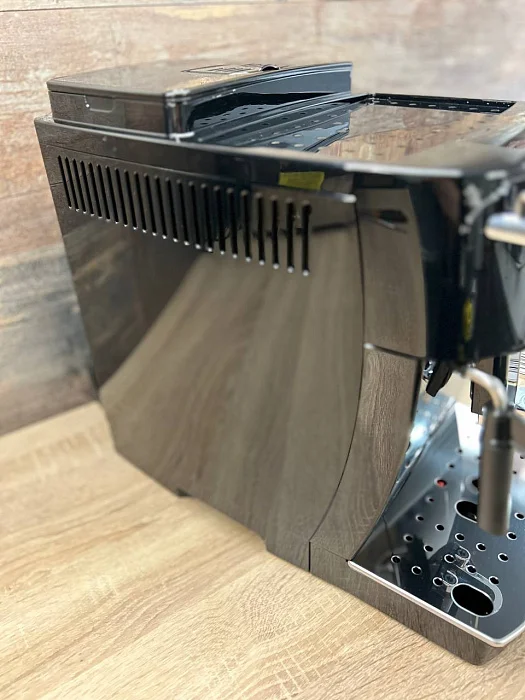 Automatyczny ekspres ciśnieniowy De'Longhi ECAM 22.112.B - AGD Group Łódź