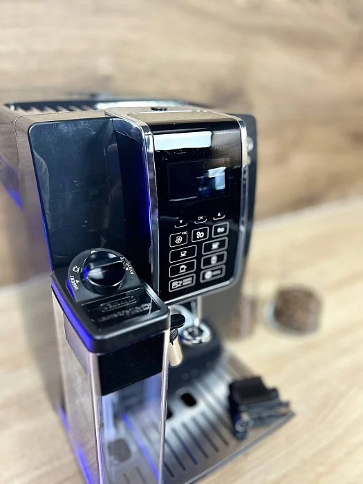 Automatyczny ekspres ciśnieniowy De'Longhi ECAM 350.55B - AGD Group Łódź