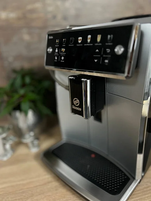 Automatyczny ekspres ciśnieniowy Saeco Xelsis SM7581/00 - AGD Group Łódź