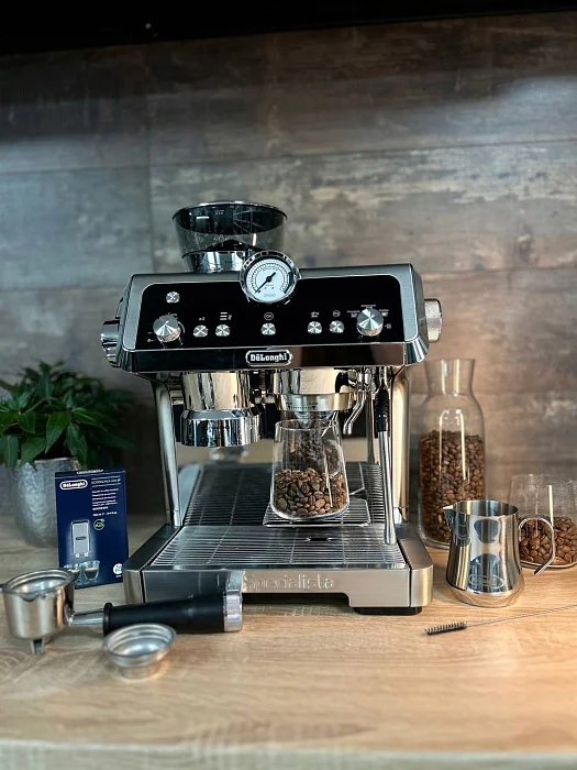 Kolbowy ekspres ciśnieniowy De'Longhi La Specialista Prestigio EC 9355.M - AGD Group Łódź