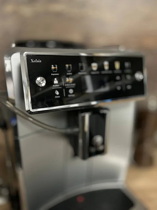 Automatyczny ekspres ciśnieniowy Saeco Xelsis SM7581/00 - AGD Group Łódź