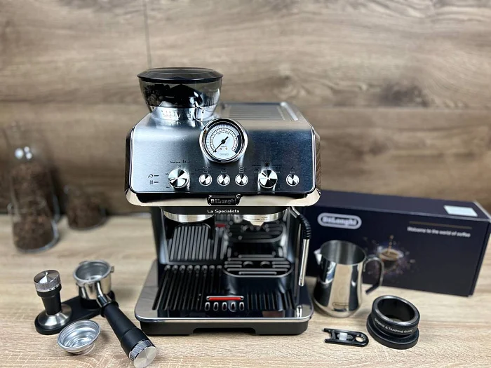 Kolbowy ekspres ciśnieniowy De'Longhi La Specialista Arte EC9155.MB - AGD Group Łódź