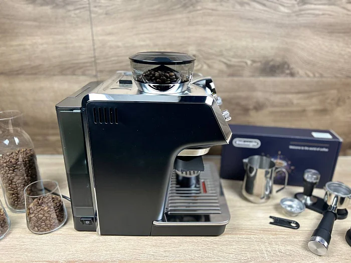 Kolbowy ekspres ciśnieniowy De'Longhi La Specialista Arte EC9155.MB - AGD Group Łódź