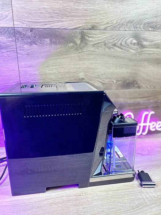 Automatyczny ekspres ciśnieniowy De'Longhi Eletta ECAM 46.860.B - AGD Group Łódź