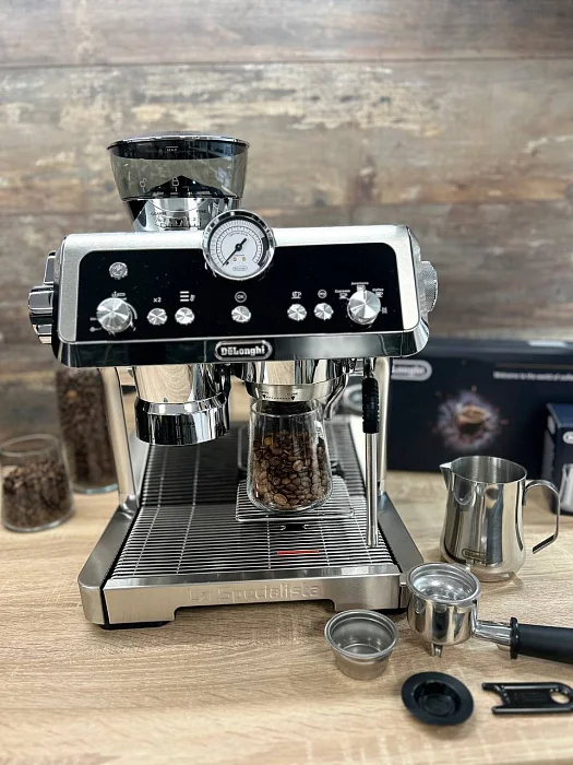 Kolbowy ekspres ciśnieniowy De'Longhi La Specialista Prestigio EC9355.M - AGD Group Łódź